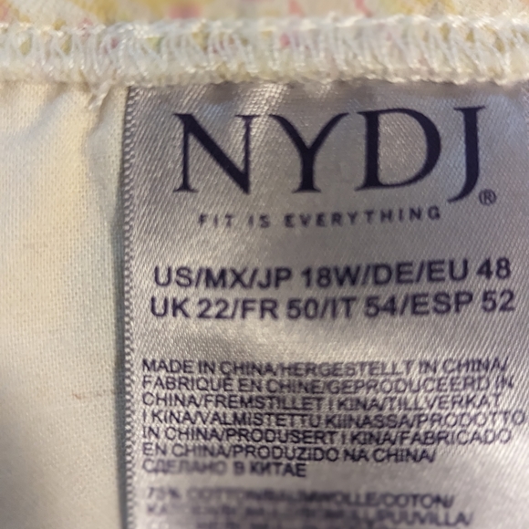 NYDJ Pull-On Wide-Leg Capri Jeans- Darcy Paisley - Picture 14 of 15